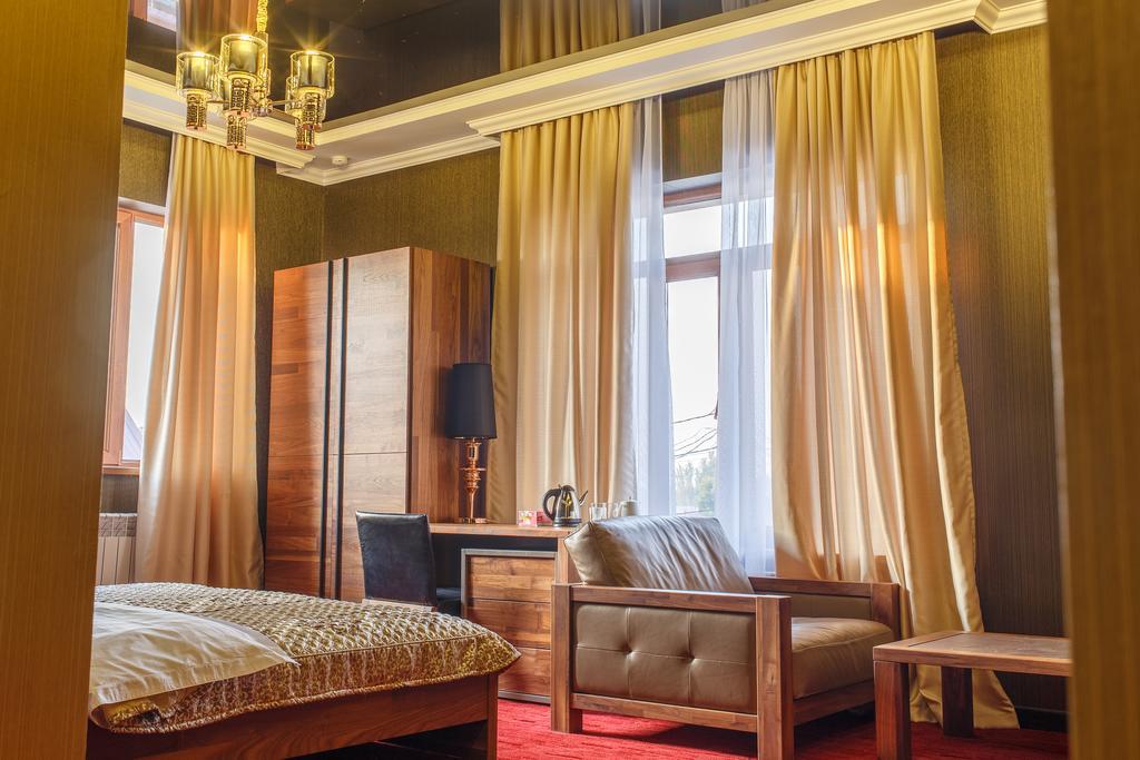 Astor Hotel & Spa Bishkek Ruang foto