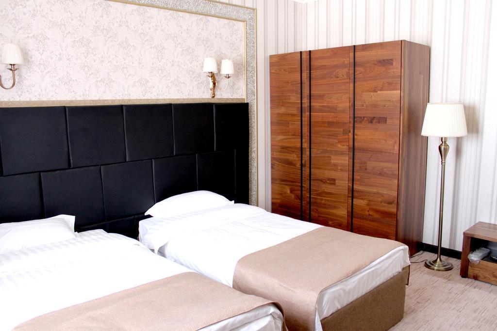 Astor Hotel & Spa Bishkek Bagian luar foto