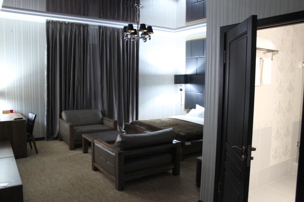 Astor Hotel & Spa Bishkek Bagian luar foto