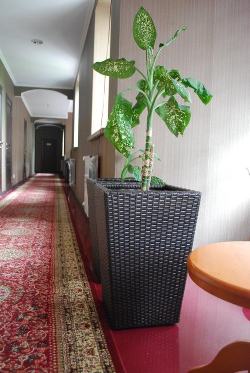 Astor Hotel & Spa Bishkek Bagian luar foto
